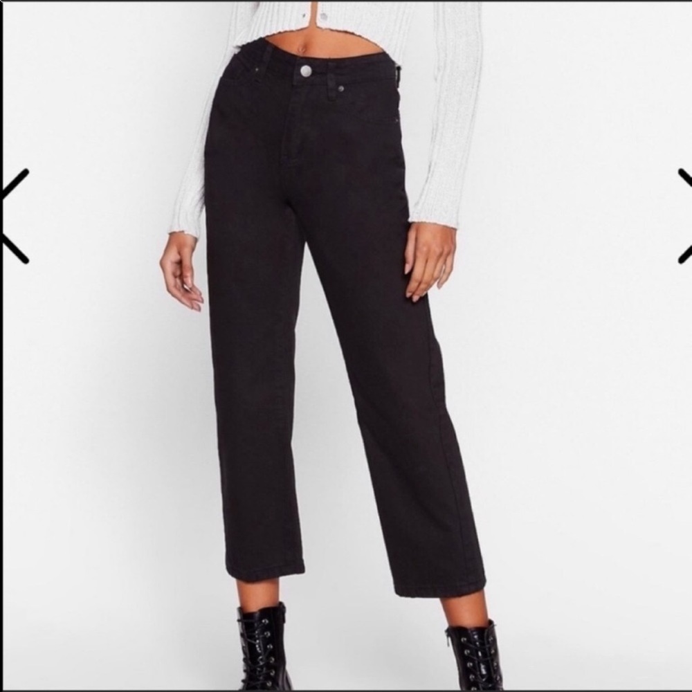 Nasty Gal pit stop cropped jeans in black